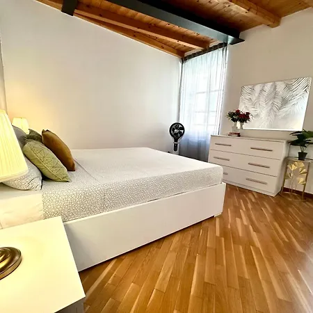 Stella Center Self Check-in Apartament Bergamo